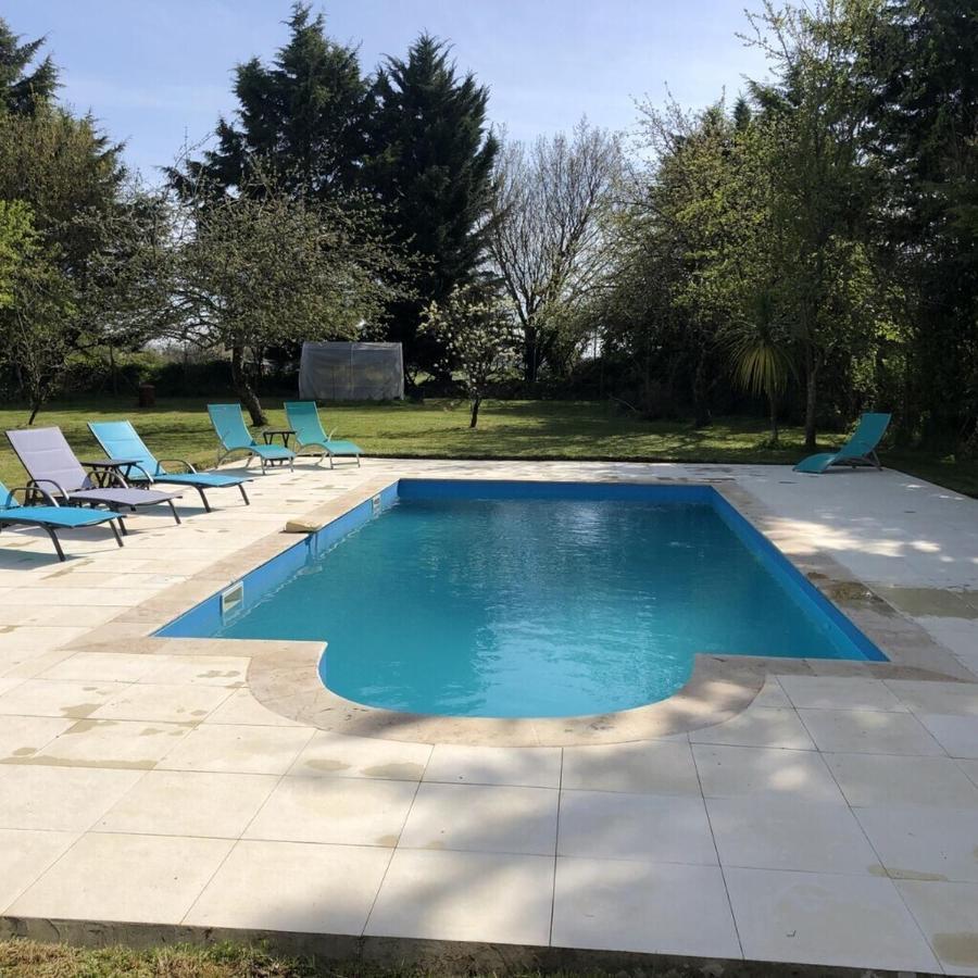 Blacksmiths Cottage In Blanzay - 3 Beds Bagian luar foto