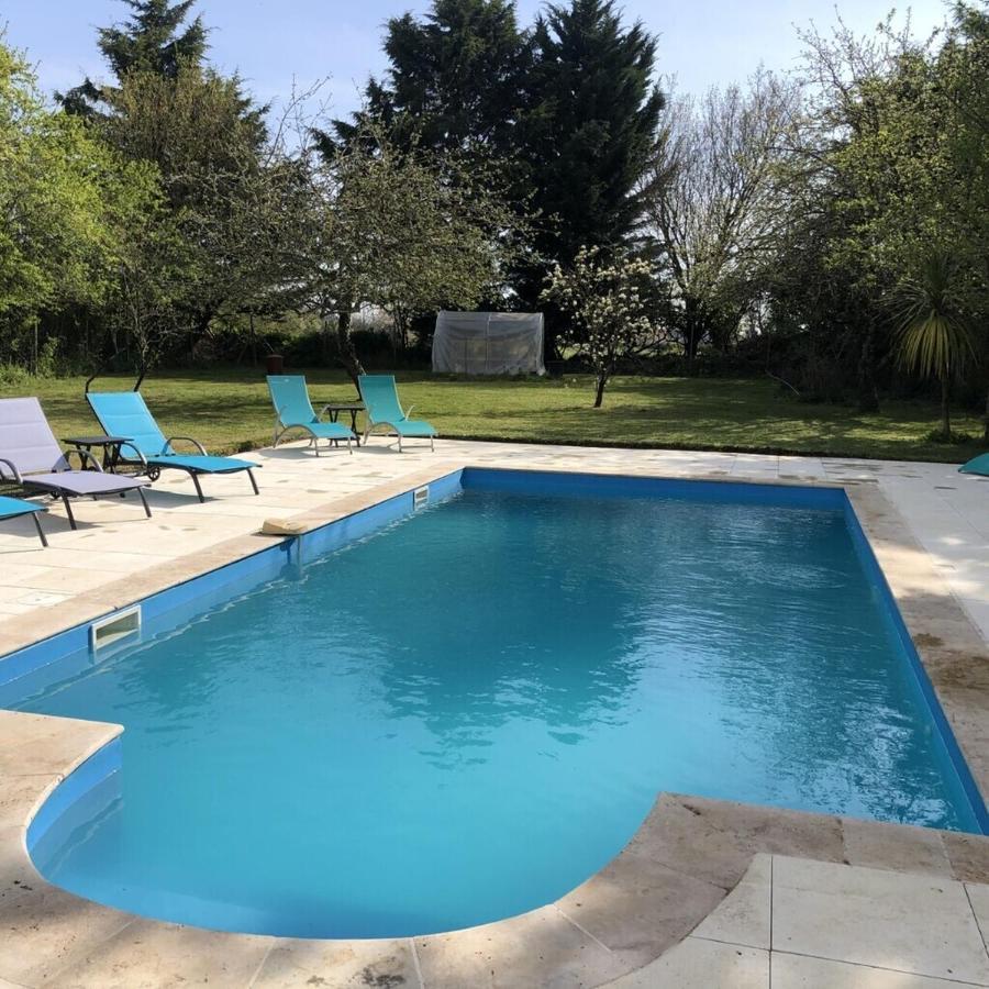 Blacksmiths Cottage In Blanzay - 3 Beds Bagian luar foto