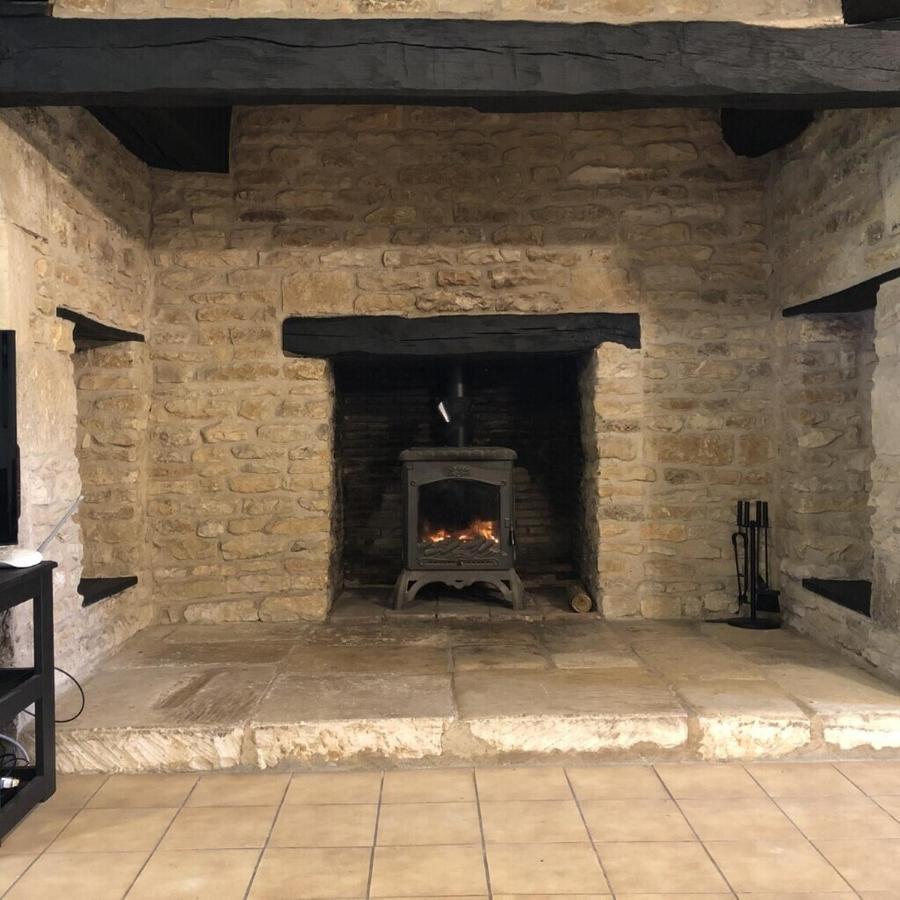 Blacksmiths Cottage In Blanzay - 3 Beds Bagian luar foto